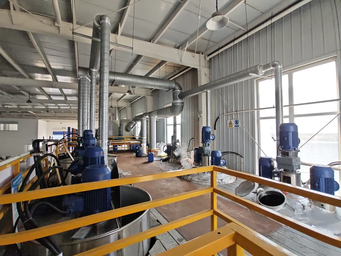 Production equipment in the Xinbang adhesive workshop